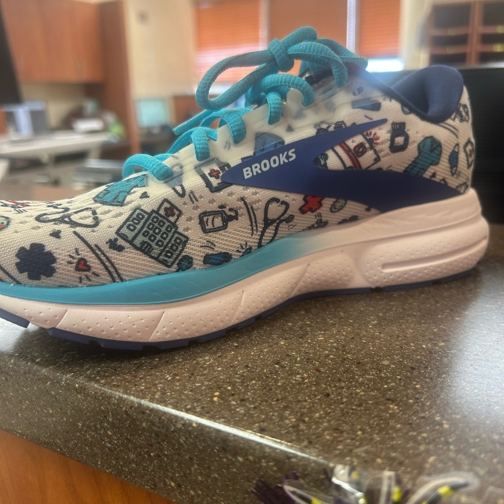 Nib Brooks Trace 3